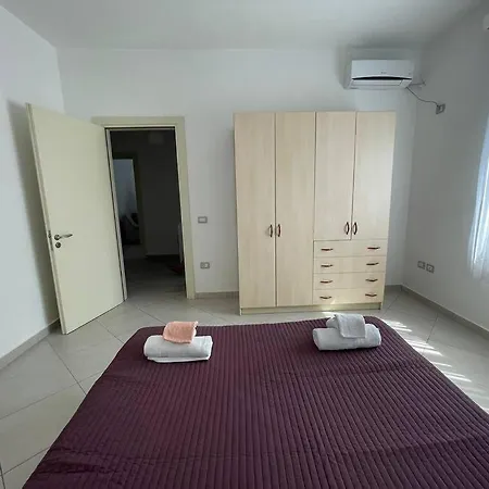 Floriana By Apartamento Orikum